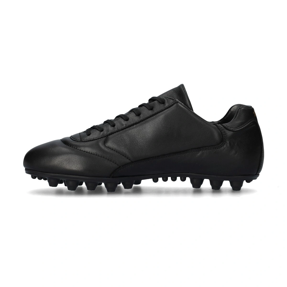 Chuteira Pantofola d´Oro Classic FG/MG Vitello