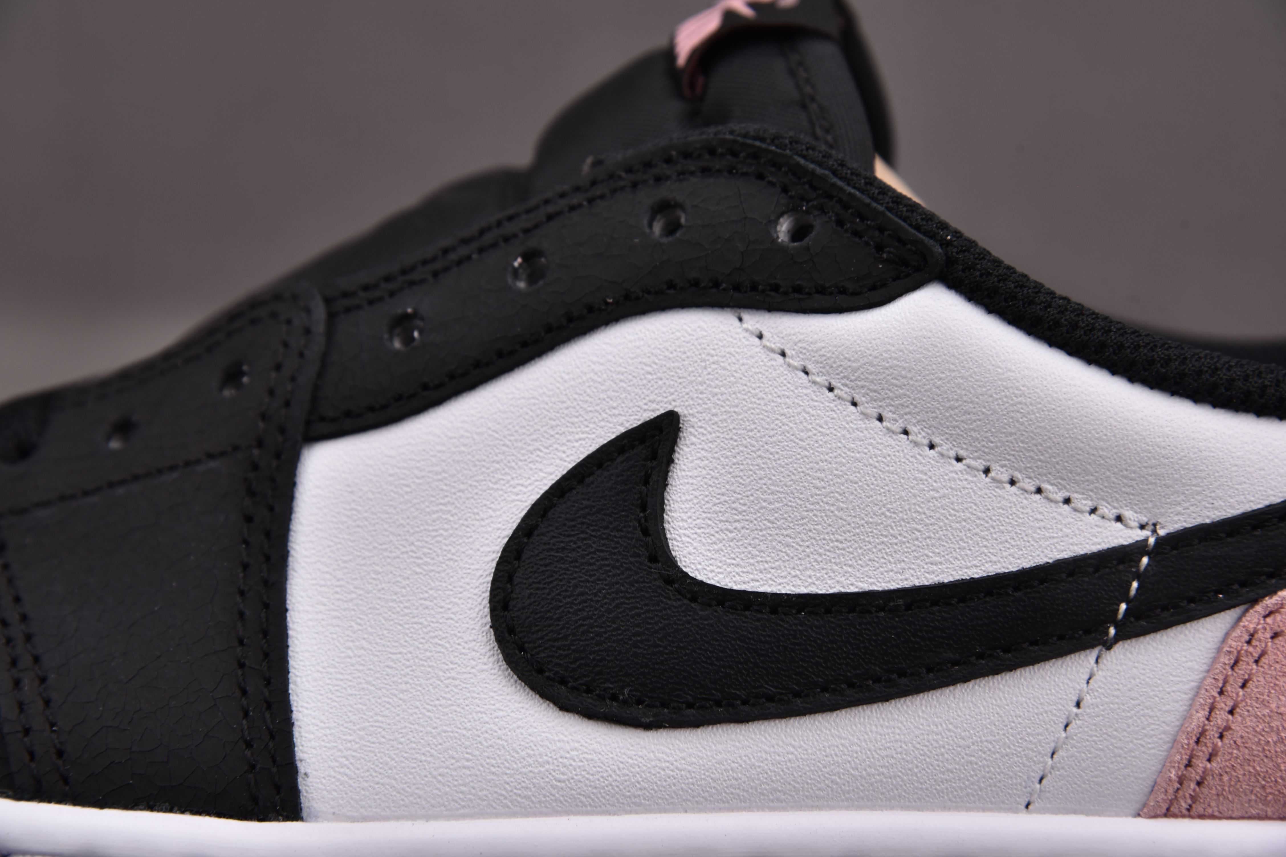 Jordan 1 Low OG Bleached Coral