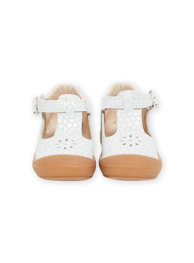 Babies blanches en cuir