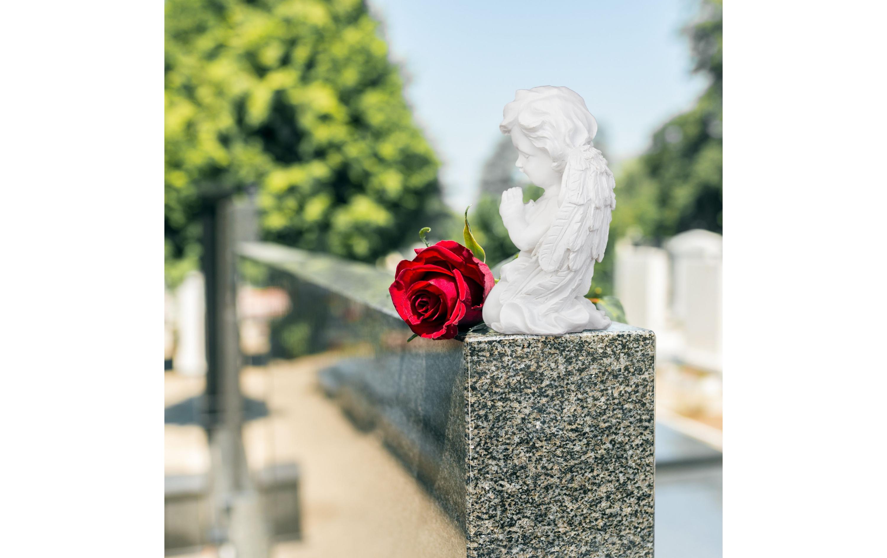 Dekofigur Grabengel betend WeissEngelsfigur
