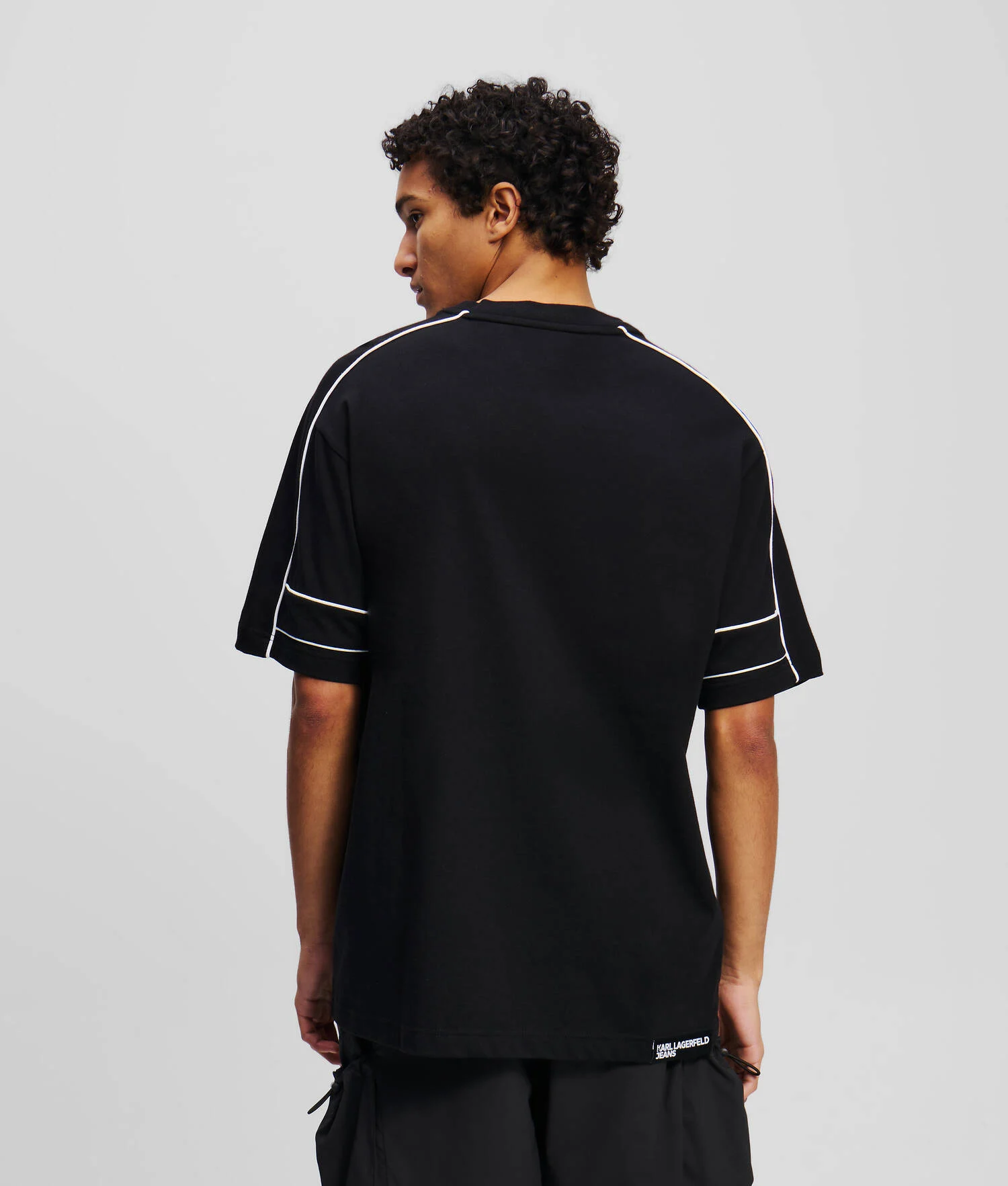 T-SHIRT À PASSEPOIL - Noir