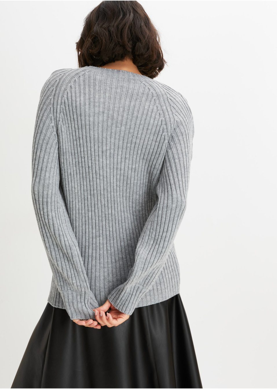 Pull à motif torsadé