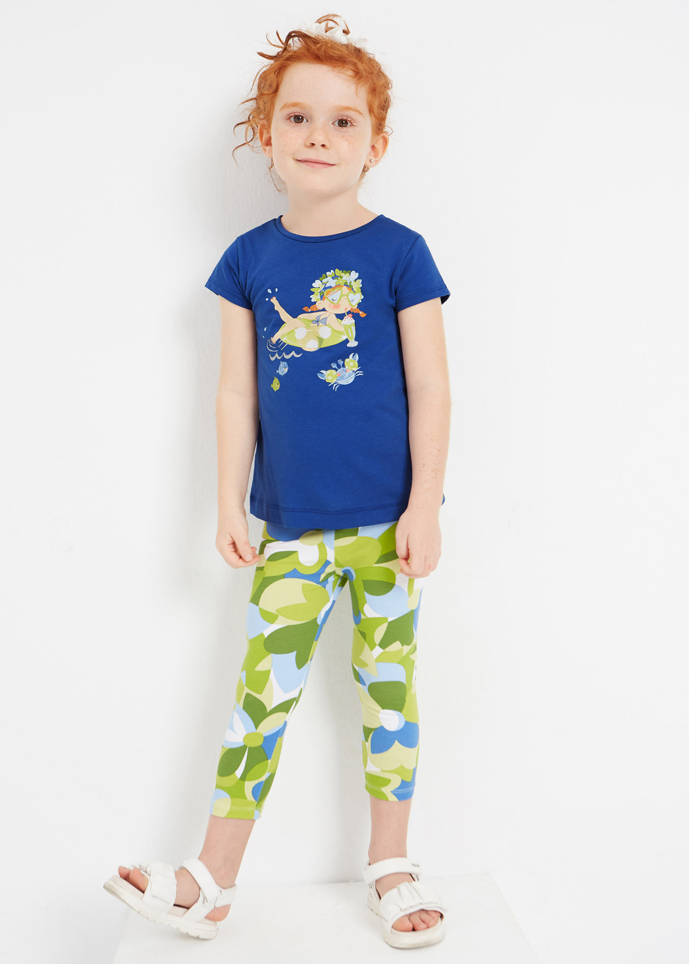 Leggings infantis estampadas com piratas em algodão sustentável.