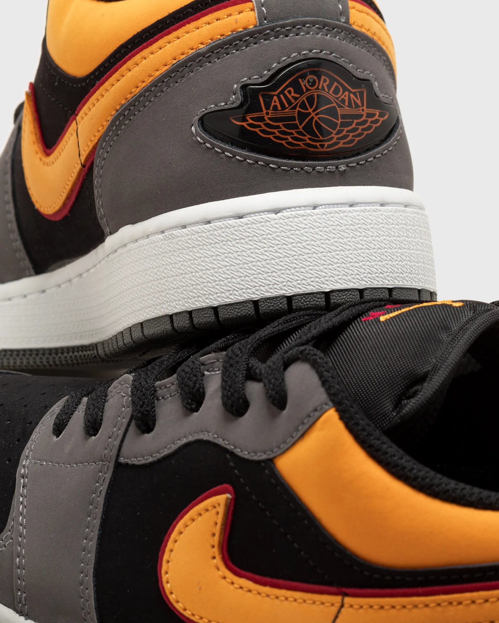 Jordan AIR JORDAN 1 LOW SE (GS)