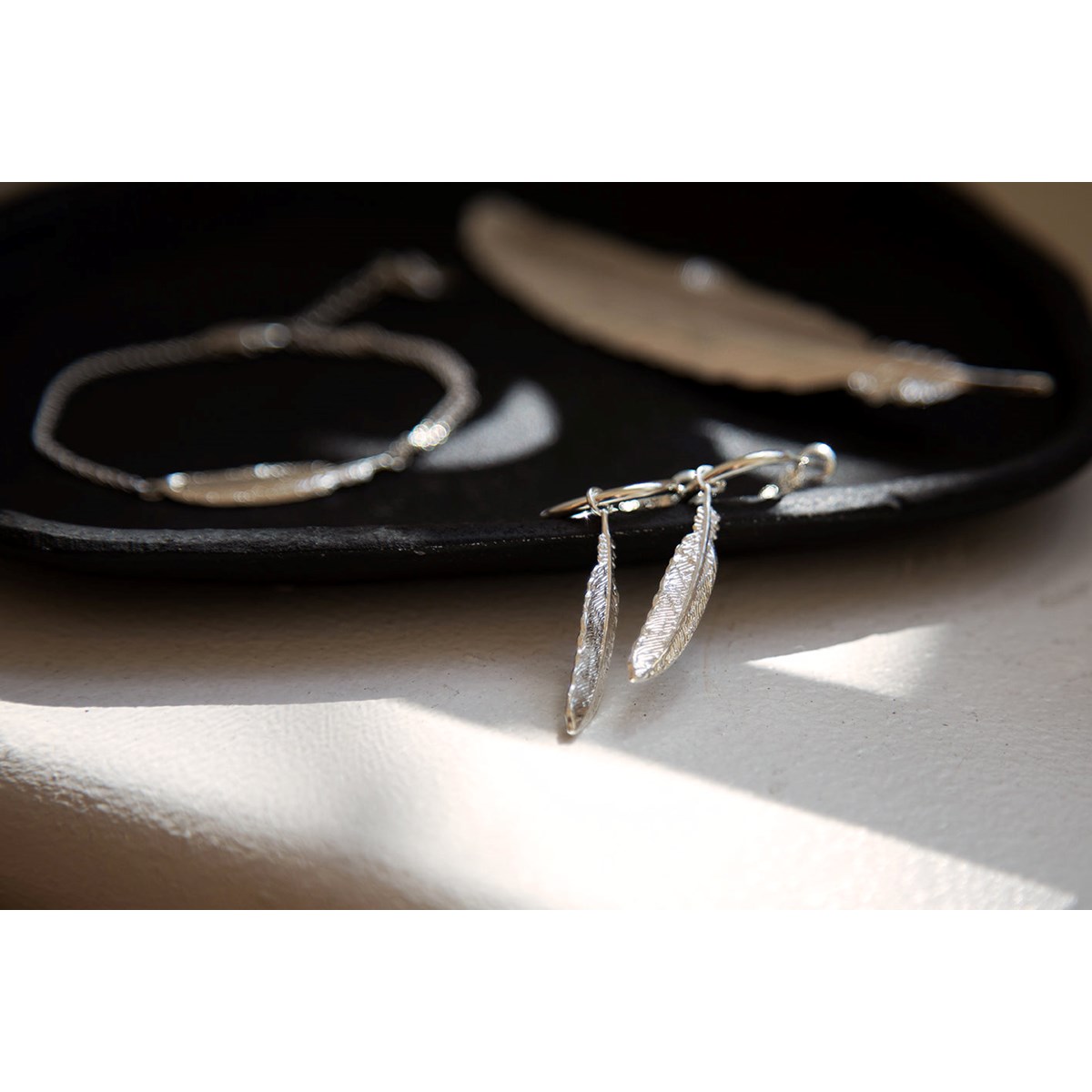 mini boucles d'oreilles créoles plumes plaqué argent - PHÉBÉ