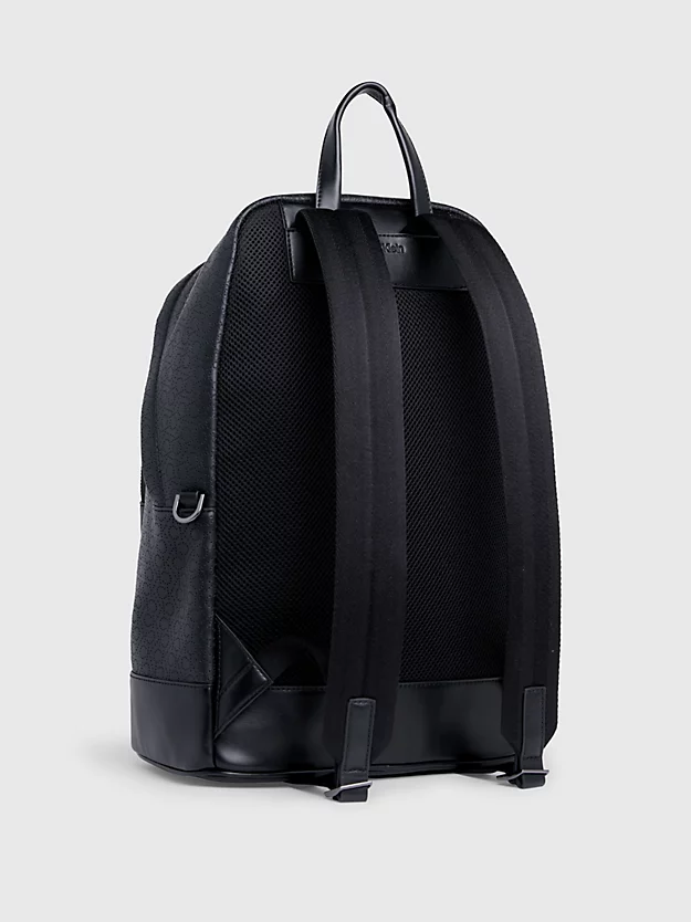 Mochila redonda com logotipo
