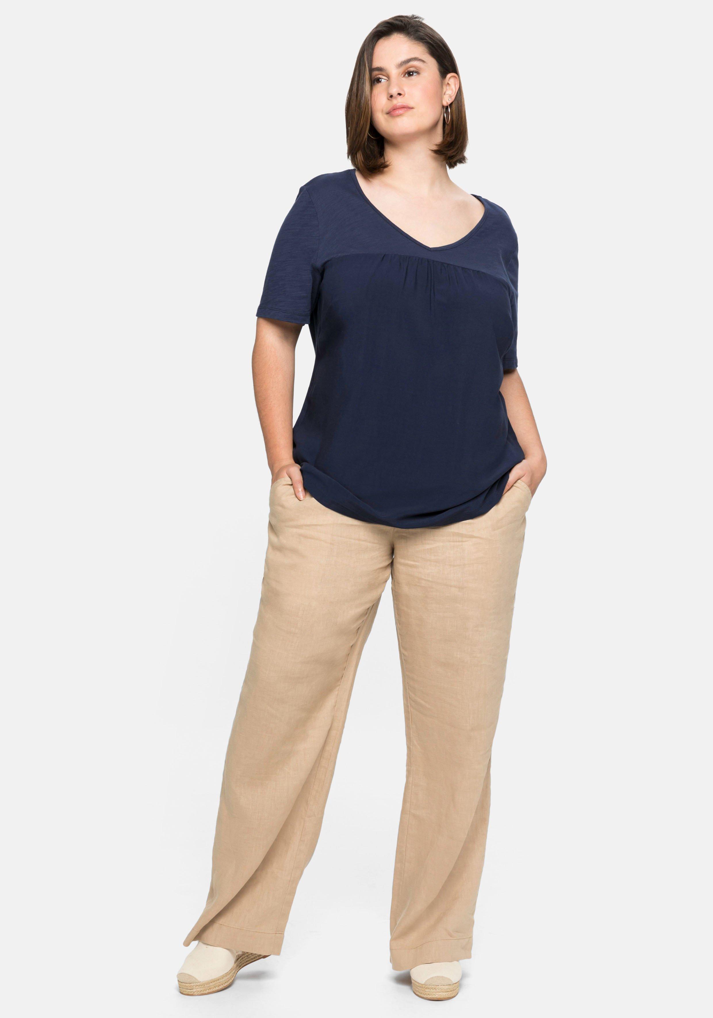 Shirt im Materialmix, in A-Linie