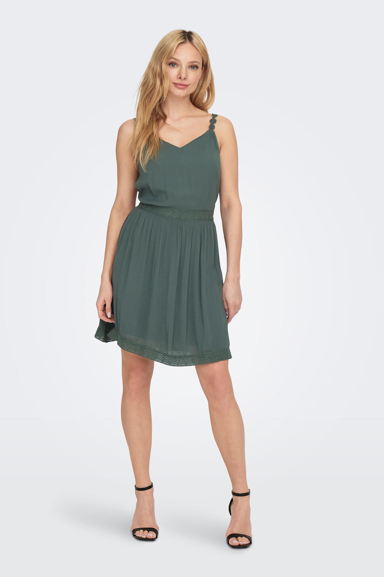 Vestido curto com decote em V