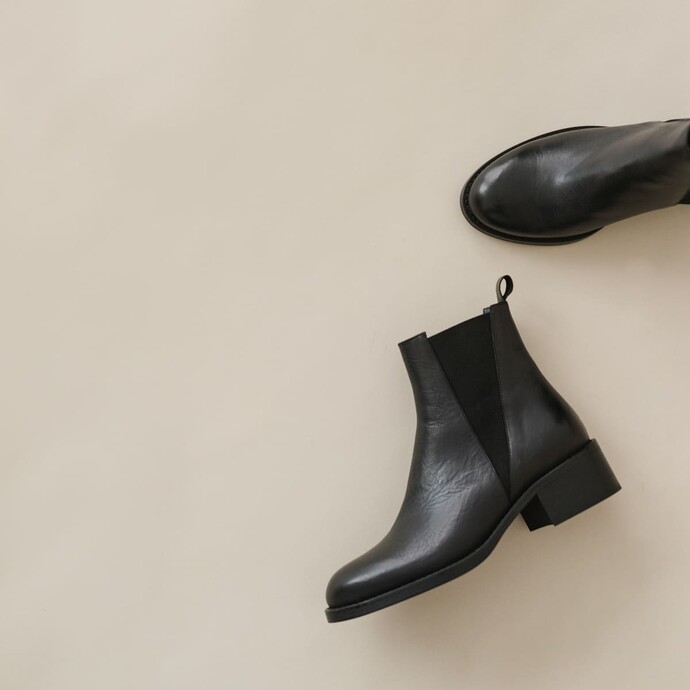 Bottines à élastiques  en cuir noir