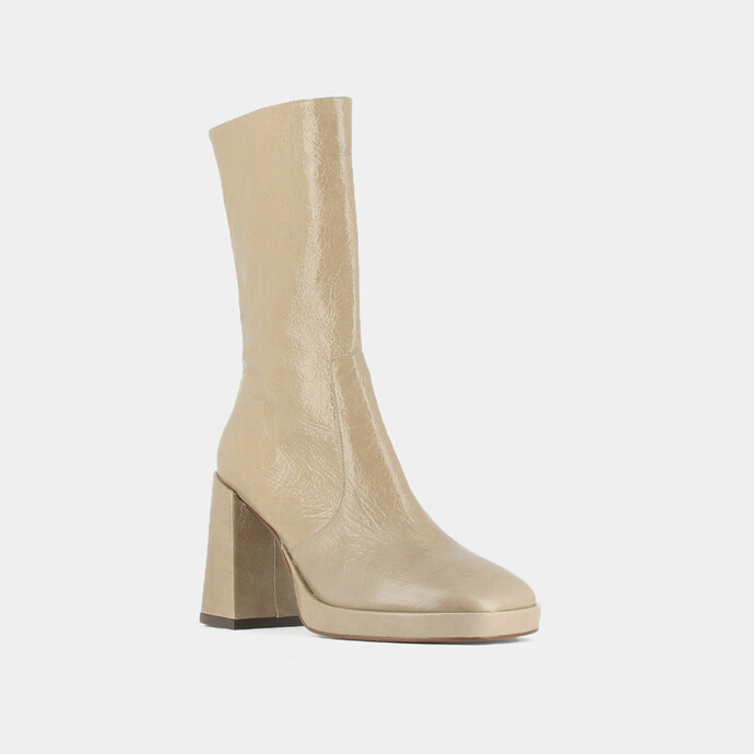 Boots à talons  en cuir brillant beige