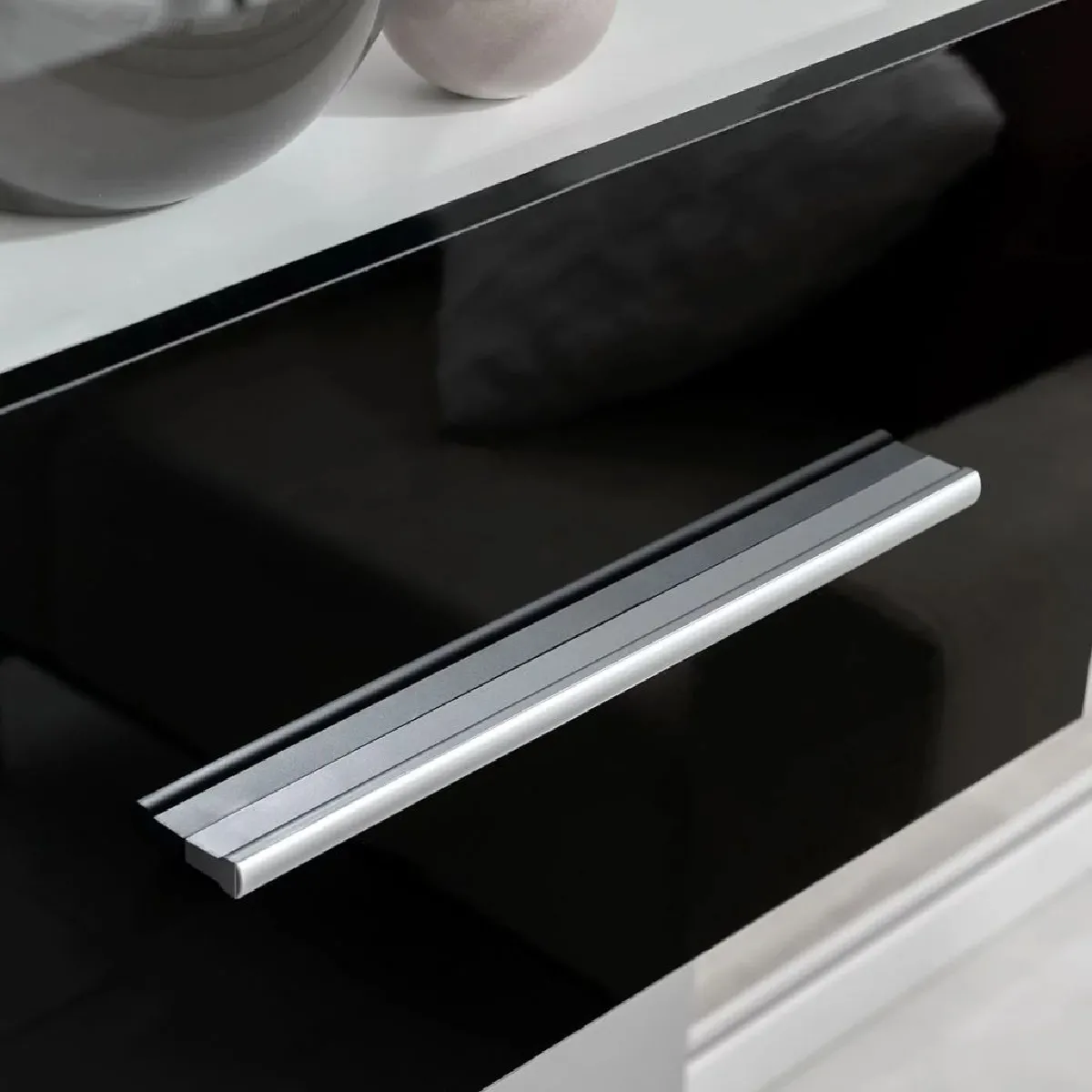 Helloshop26 Vitrine murale - LED Noir/Blanc
