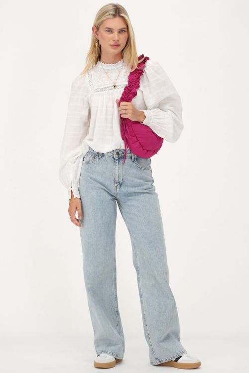 Witte top met tapes en embroidery