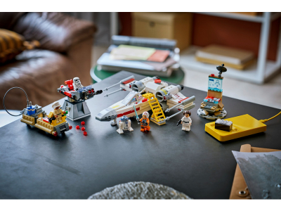 LEGO SMART Play™: Luke's Red Five X-Wing™ (75423)