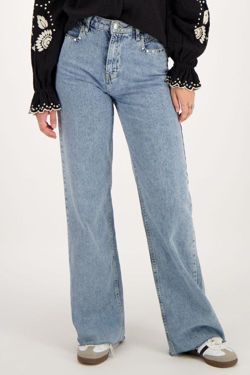 Blauwe jeans met wijde pijpen & studs