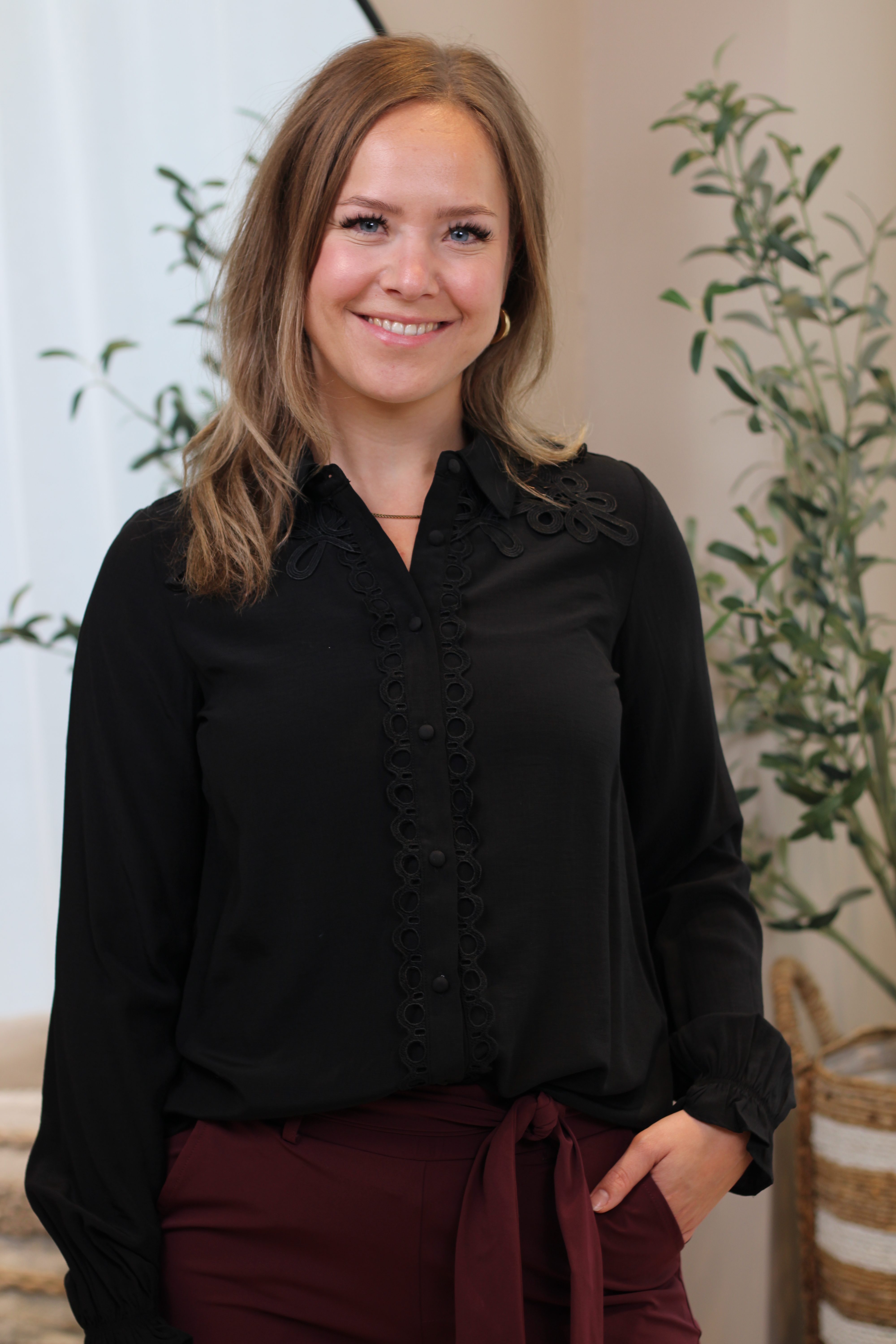 Culture - Amanda Asmine Shirt - Black