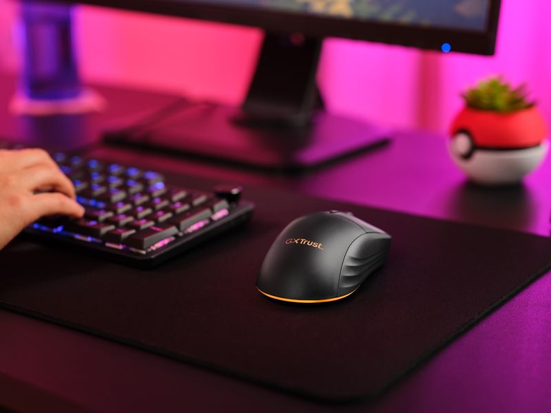 Trust Gaming-Maus GXT 927 Redex Leistungsstarke kabellose Gaming-Maus mit extrem niedriger Latenz und vollständig einstellbarer RGB-Beleuchtung
