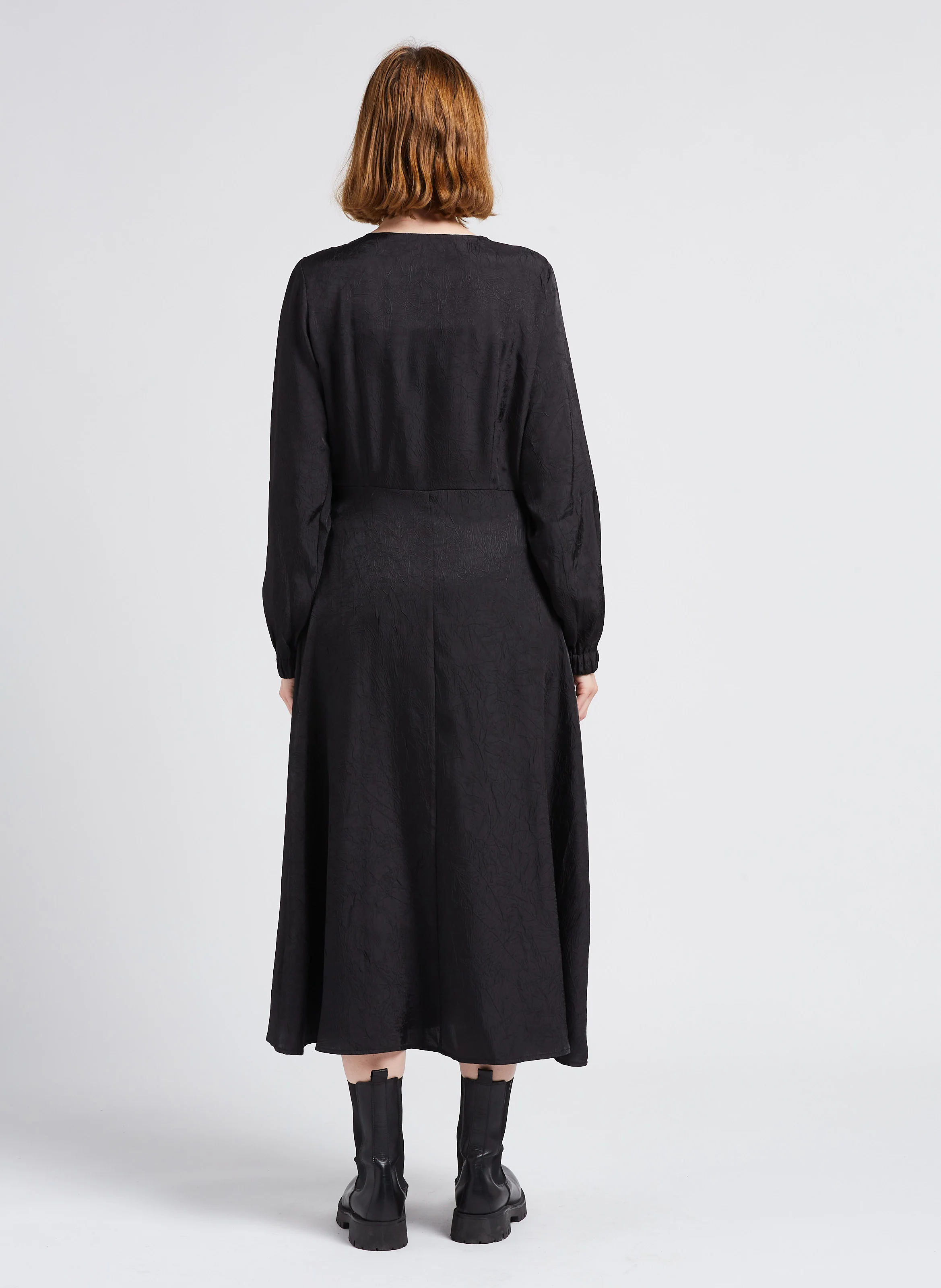 JOHNSON - Robe midi col V| Noir