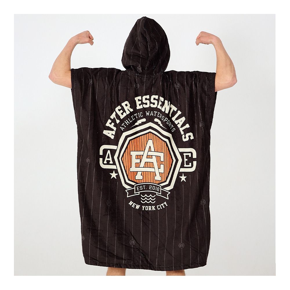 After Essentials HIGH SCHOOL NEW YORK - Poncho noir