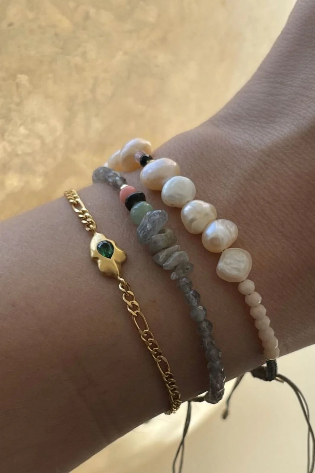 Stine A Harmony Bracelet with Calm Grey and Pink Gemstones and Khakigrey Ribbon