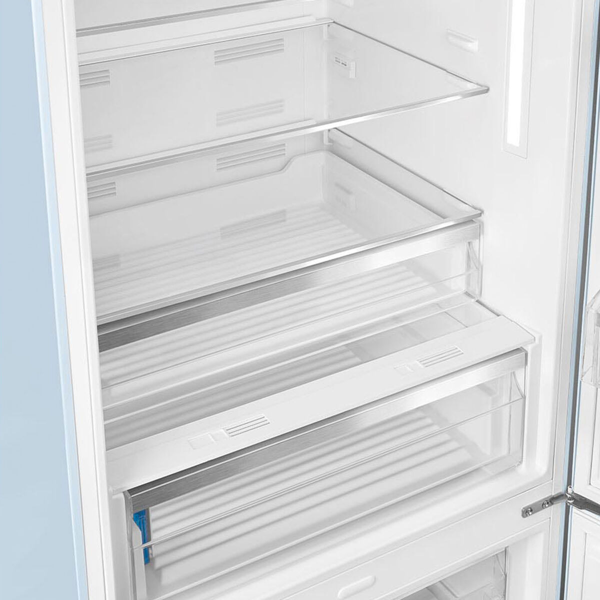 Smeg FAB38RPB6 Kombiskap høyrehengslet 70 cm, pastellblå