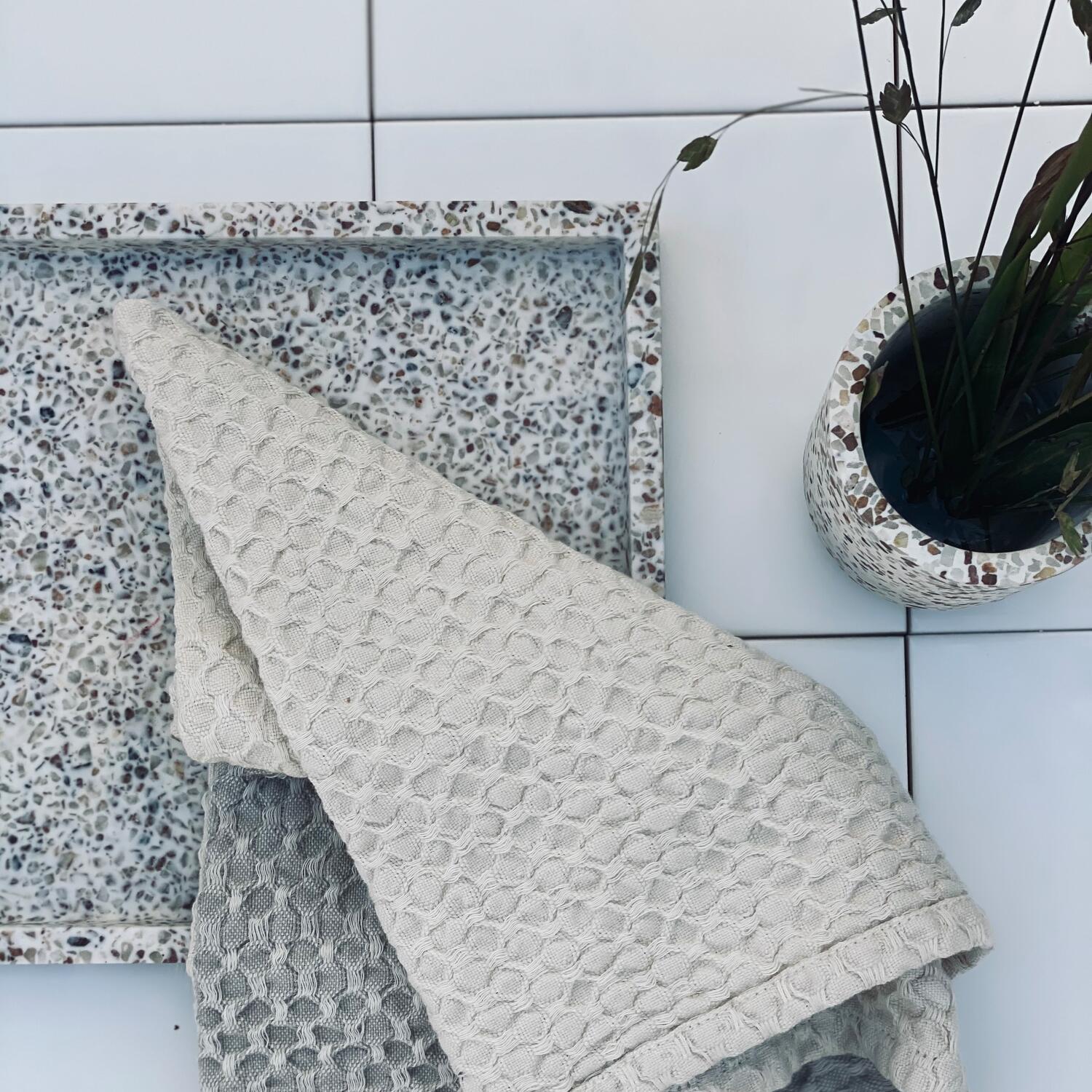 Humdakin  Terrazzo firkantet bakke - natural
