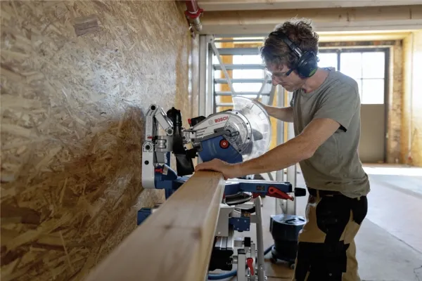 Bosch KAP-/GERINGSSAV GCM 18V-305 GDC SOLO