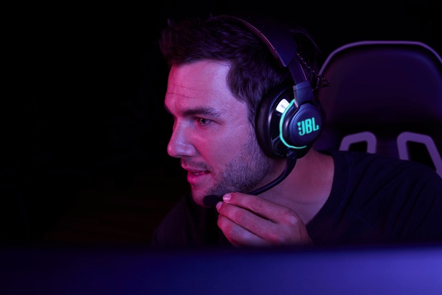 JBL Gaming-Headset »Quantum 810« Bluetooth | WLAN (WiFi) Active Noise Cancelling (ANC) | Geräuschisolierung