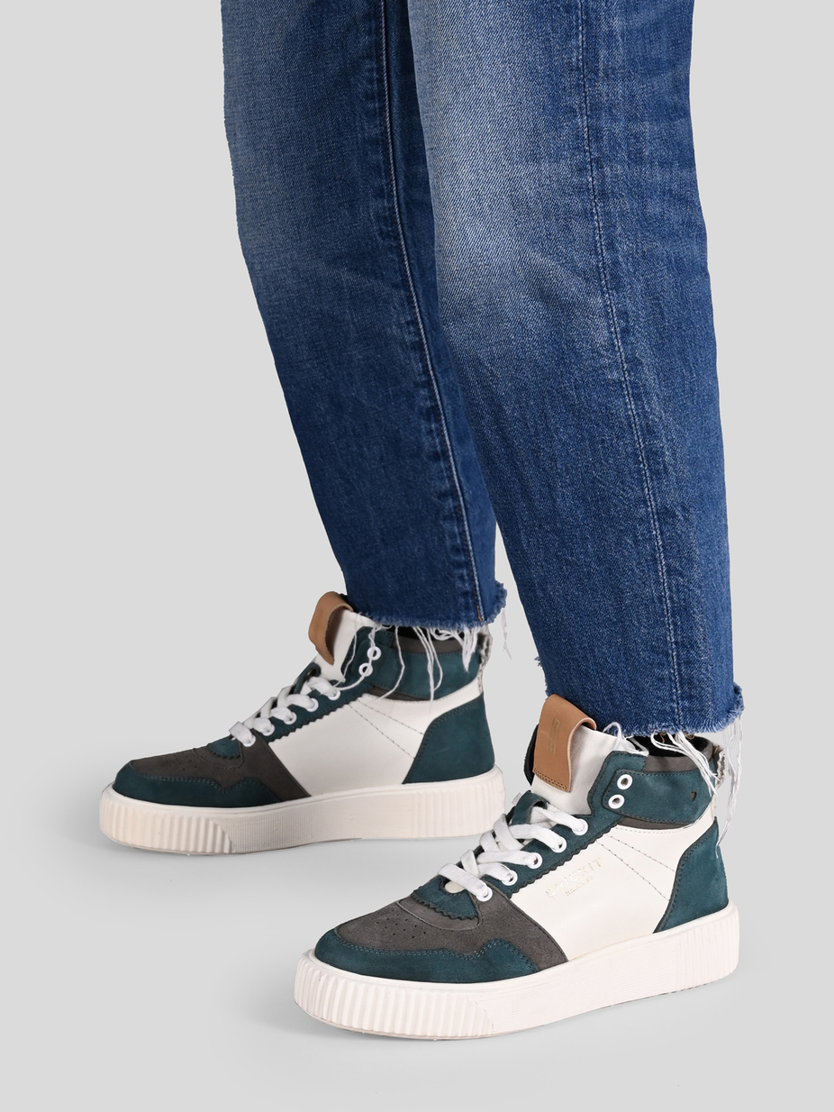 SNEAKER NEA