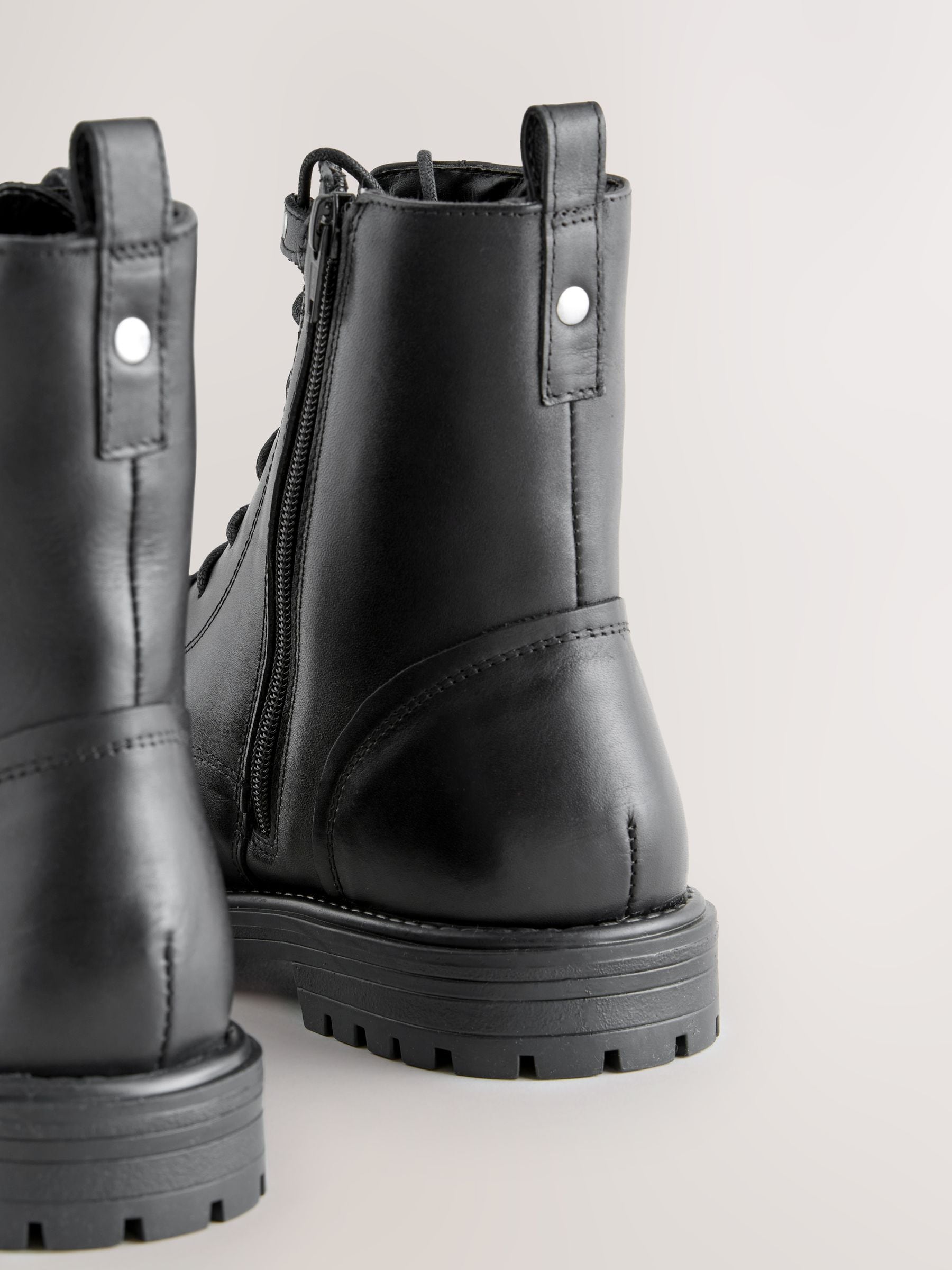 Zwart leer - Forever Comfort® veterlaarzen met vierkante neus
