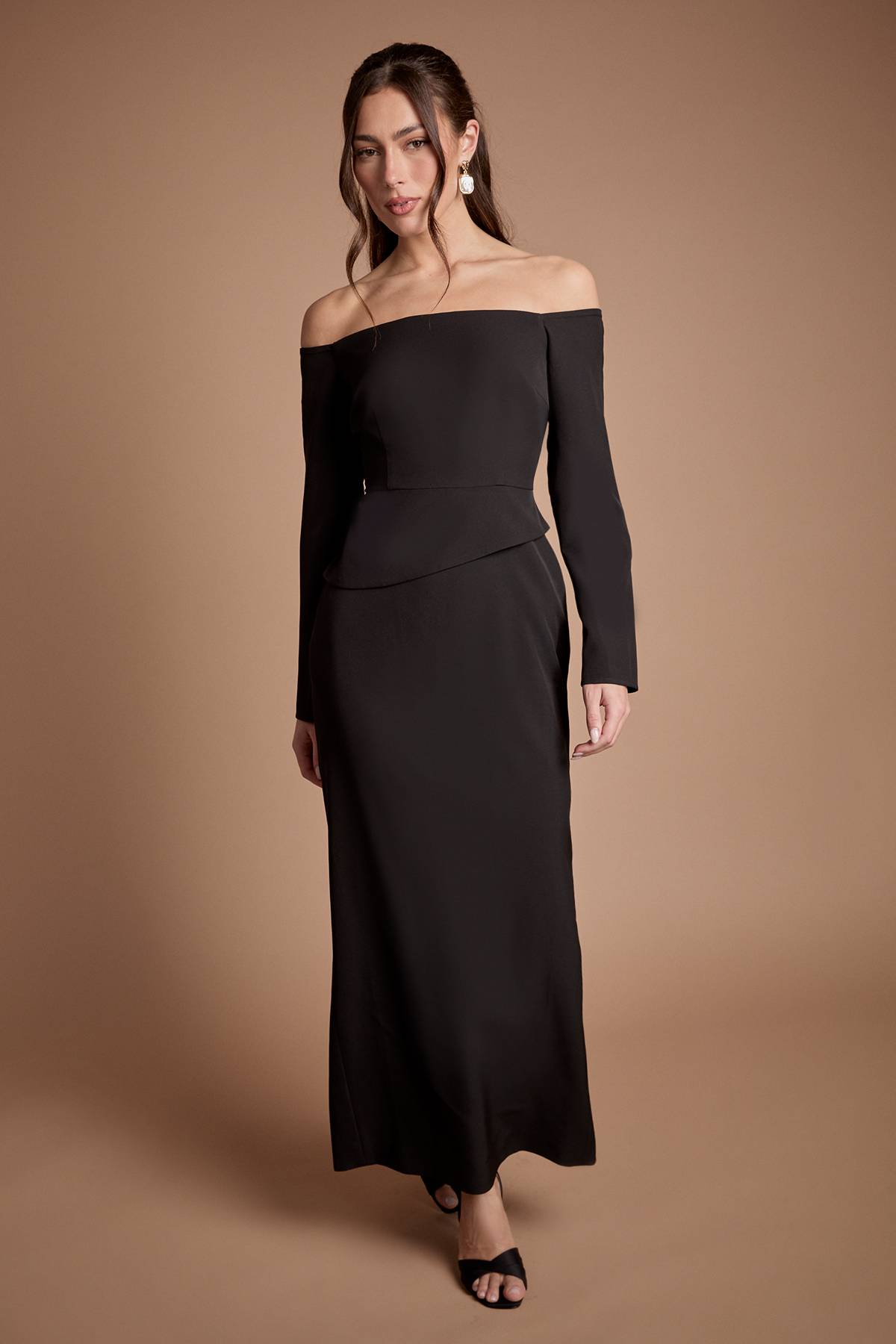 Coast Robe De Demoiselle D'honneur Maxi À Manches Longues Col Bardot En Crêpe