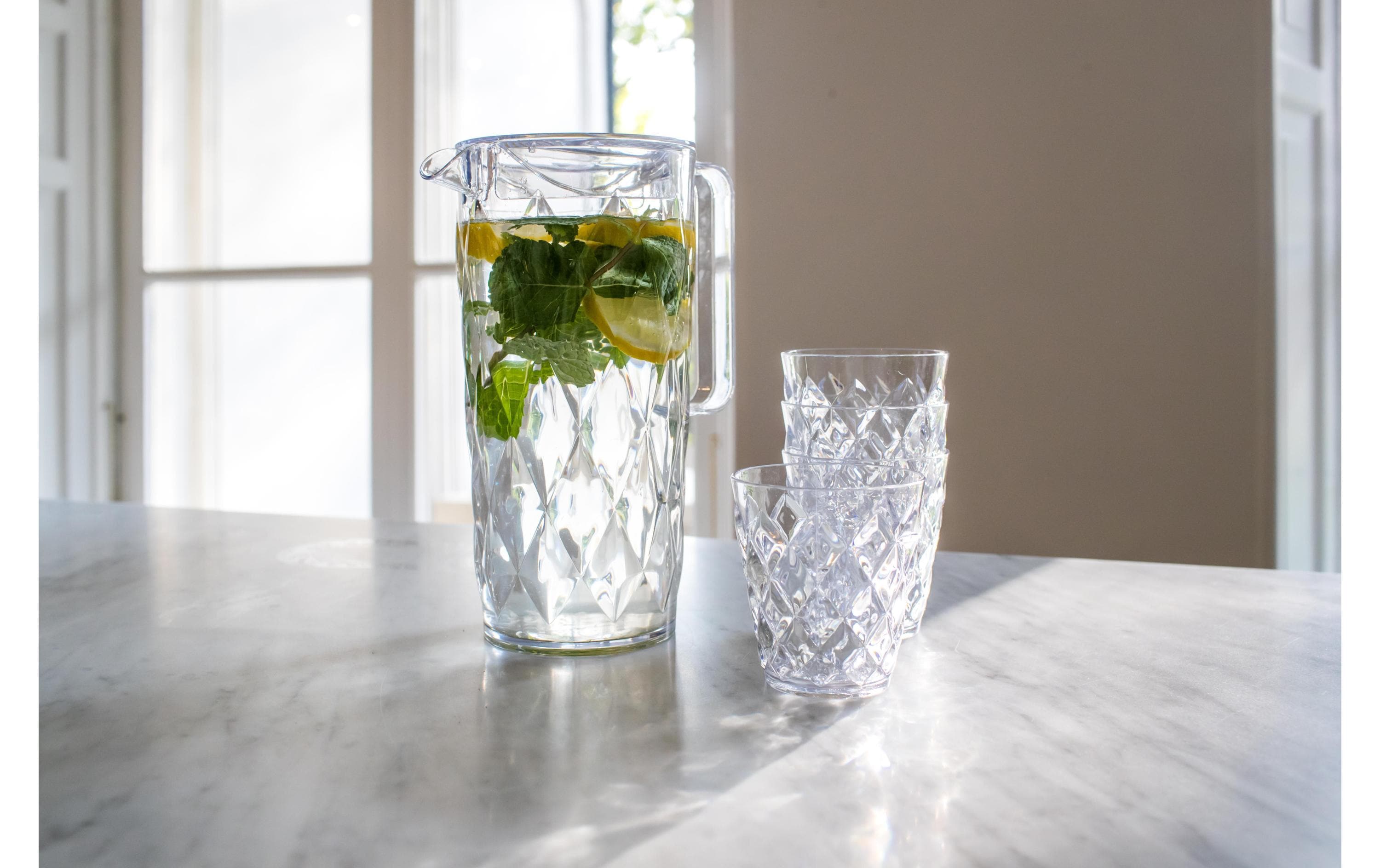Krug Crystal 1.6 l 5-teilig, TransparentKunststoffkaraffe mit vier Gläser