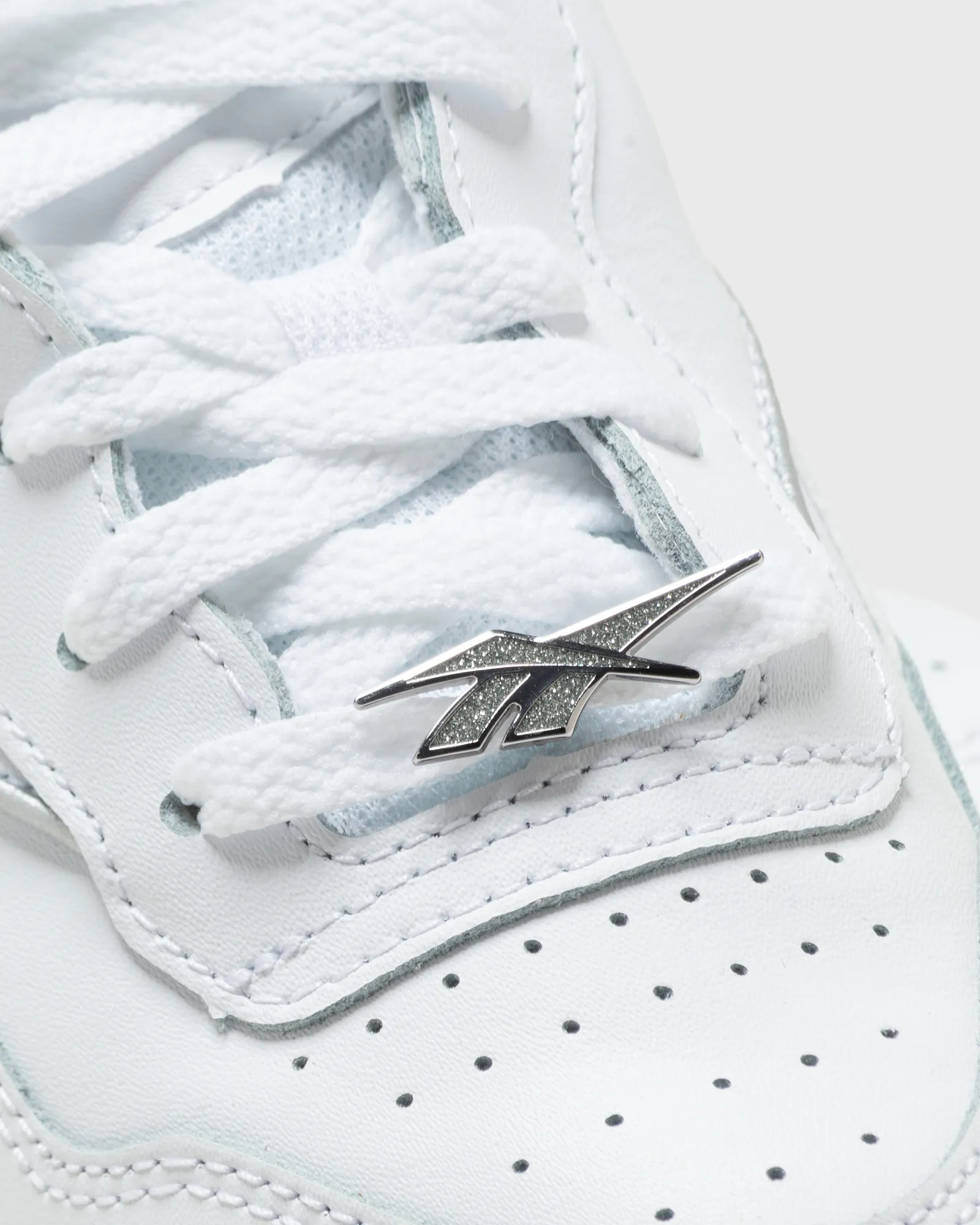 Reebok BB 4000 II