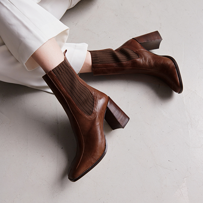 Bottines à talons hauts  en cuir marron