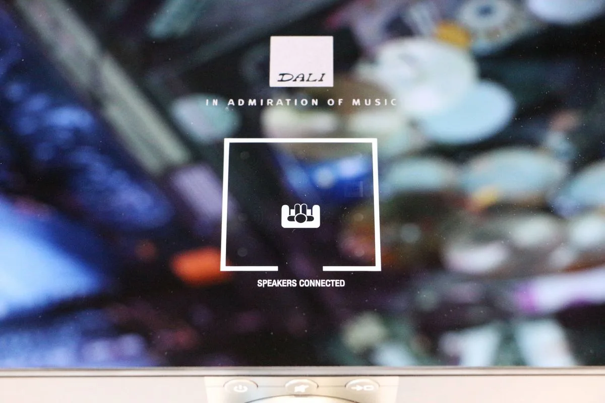 Dali Rubicon 2 C Noir laqué   Sound Hub   NPM-2i BluOS Enceintes sans fil hi-fi
