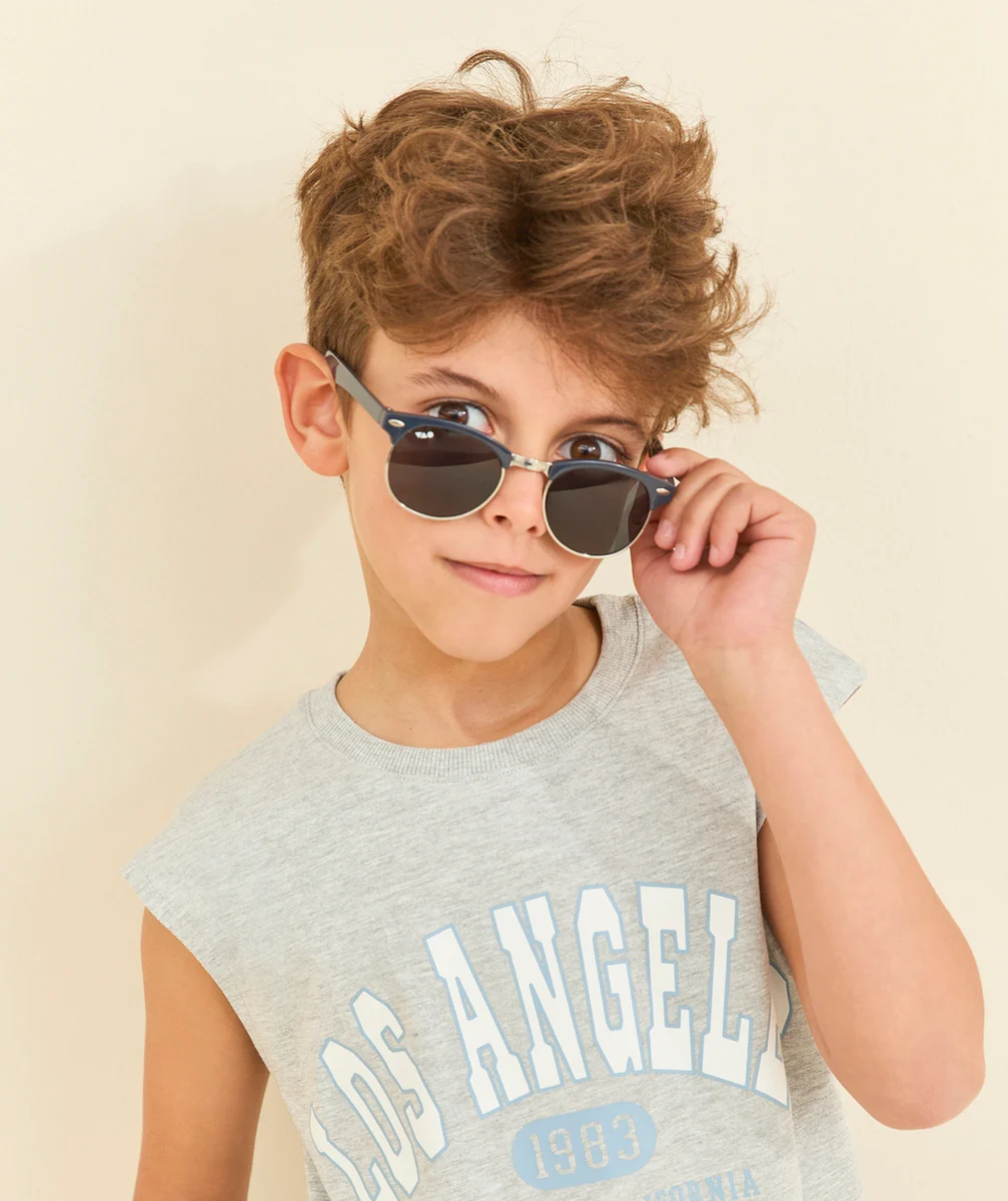 lunettes de soleil garçon noires et couleur argentée
