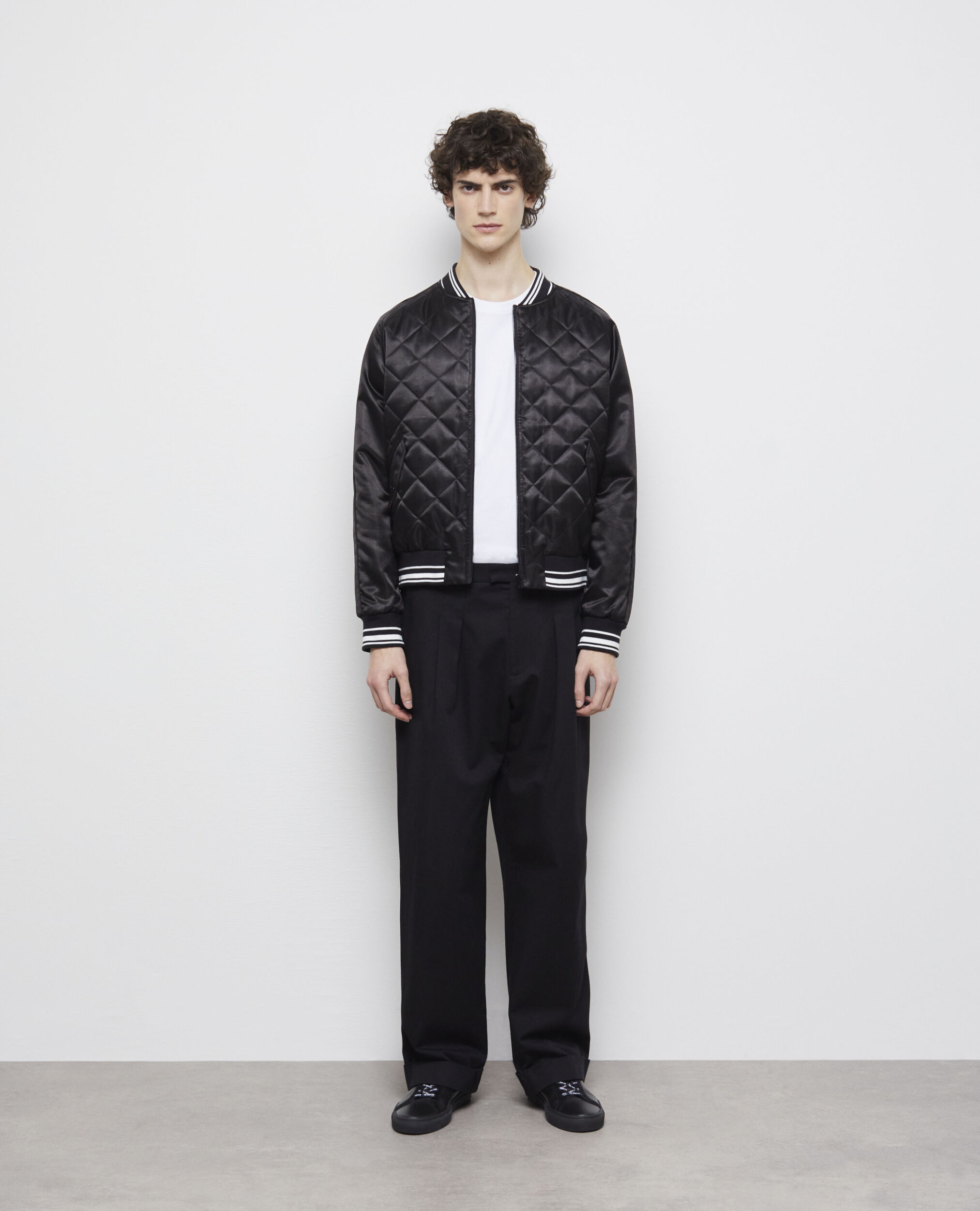 Blouson brodé noir