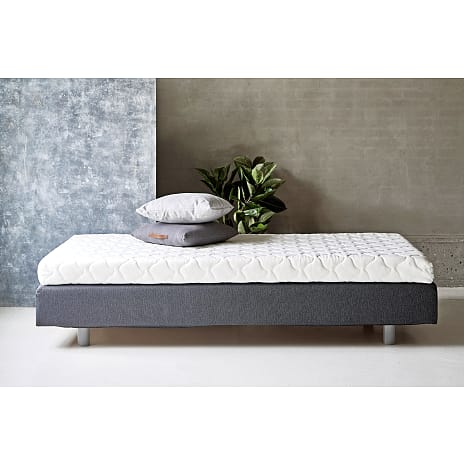 Nordisk Fjer skummadras 140x200 cm