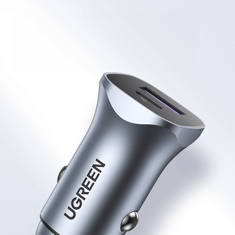 (30W) Universal USB A / USB C Auto KFZ Ladegerät PD (40858) - Silber / Schwarz