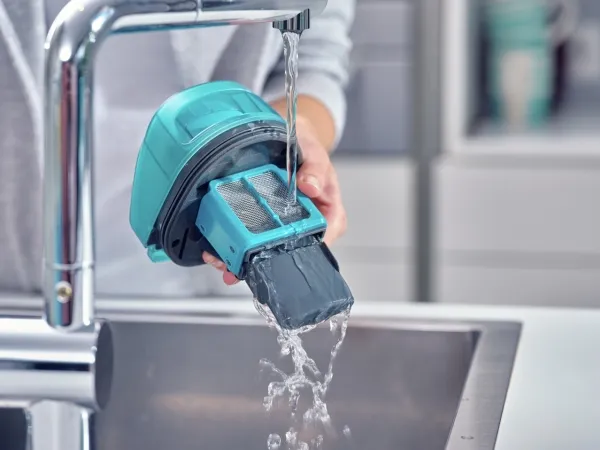 LEIFHEIT Regulus Aqua PowerVac, wet and dry vacuum cleaner (white / turquoise)