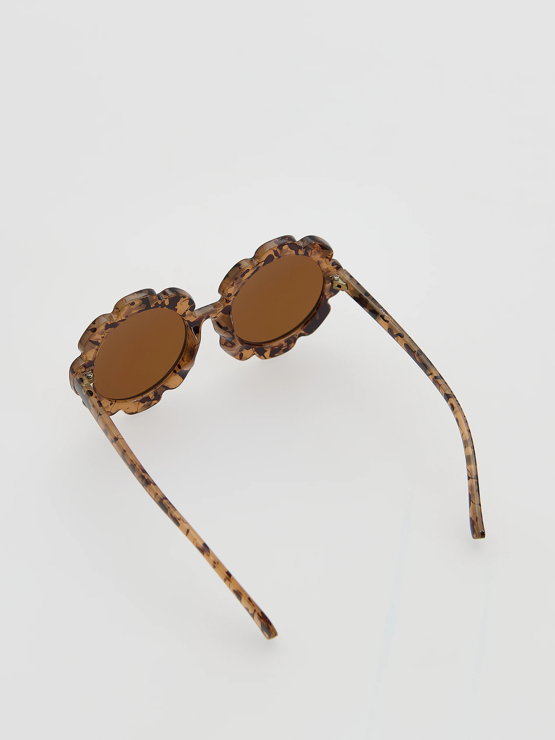Große Sonnenbrille