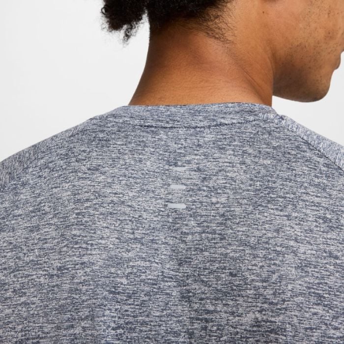 Nike Herre T-shirts Dri-FIT ADV Stride SS Tee Grå