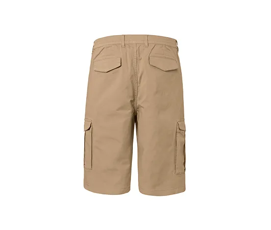 Cargo-Shorts, sand