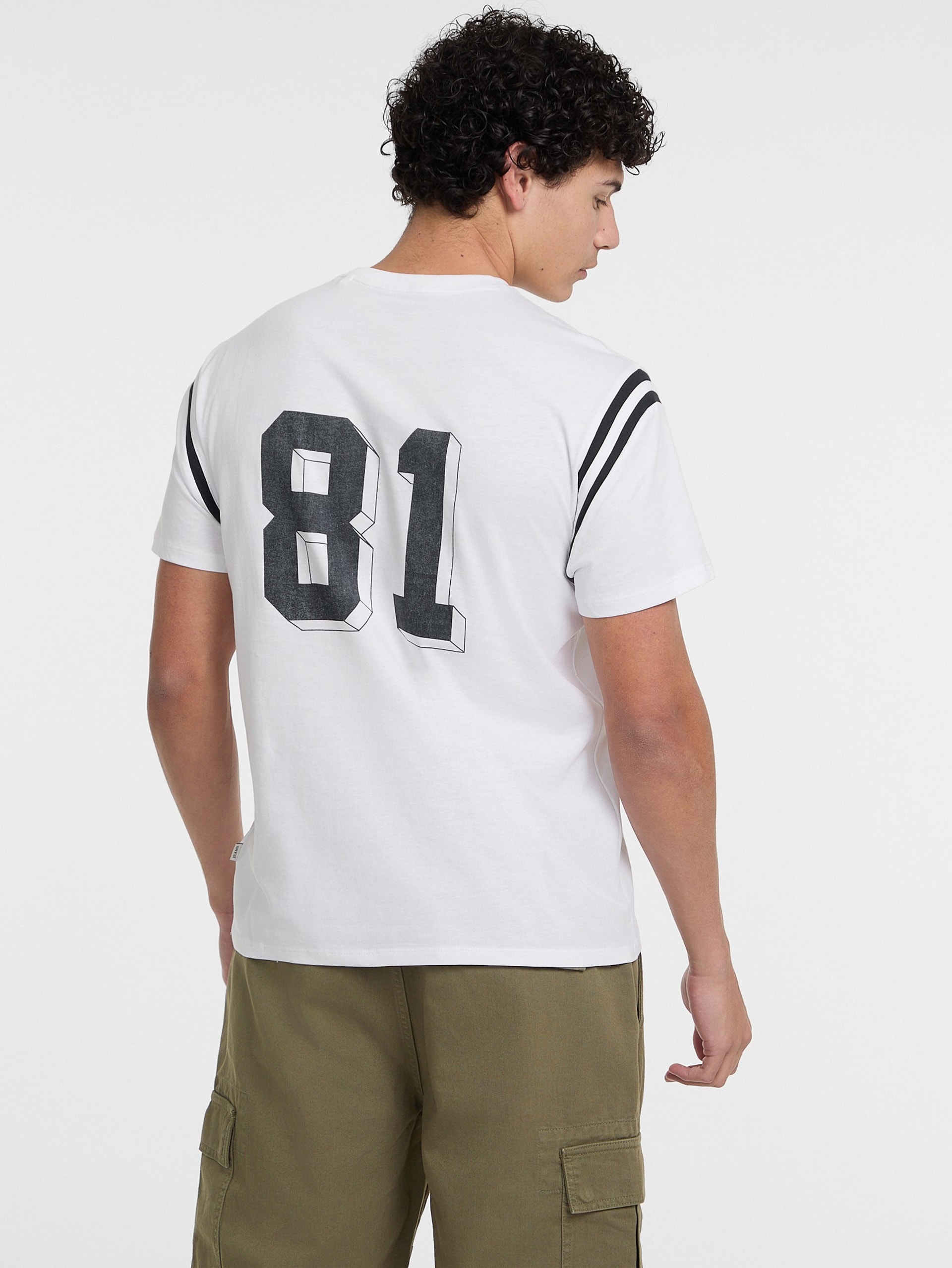 Camiseta Crewneck 81