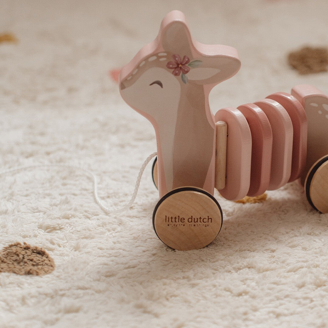 Little dutch trekfiguur hert