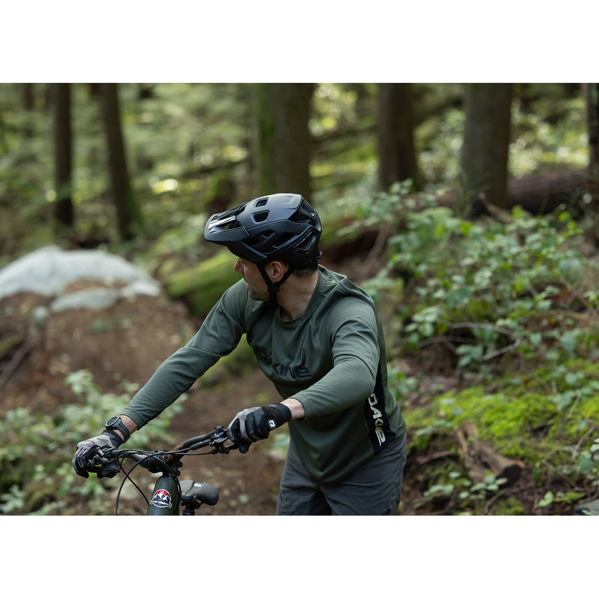 Lazer Jackal KinetiCore MTB Fietshelm Mat Zwart