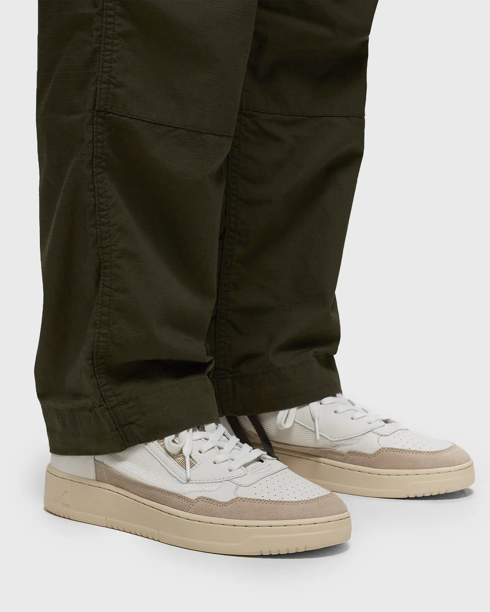 Autry Action Shoes OPEN MID