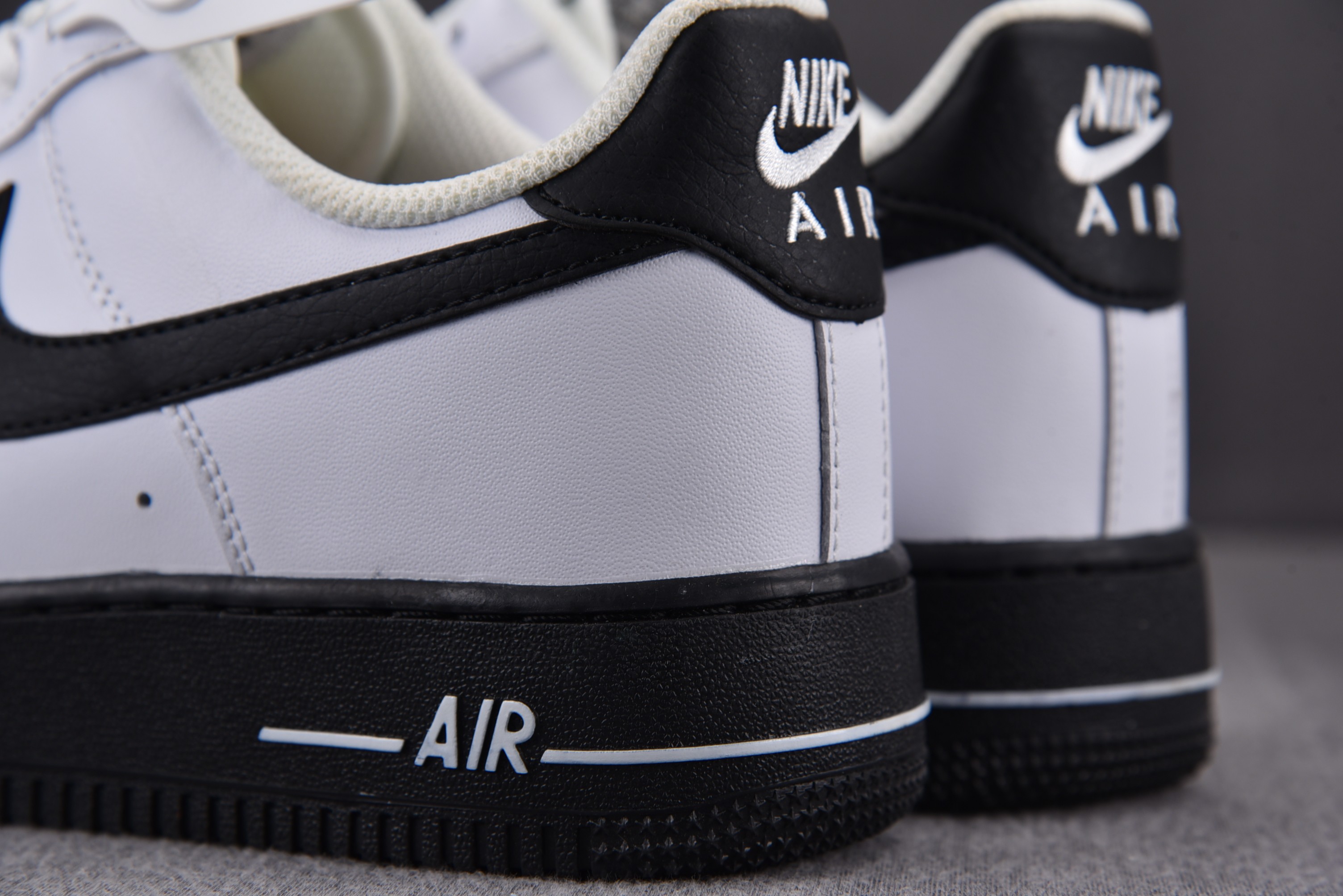 Nike Air Force 1 Low White Black Midsole