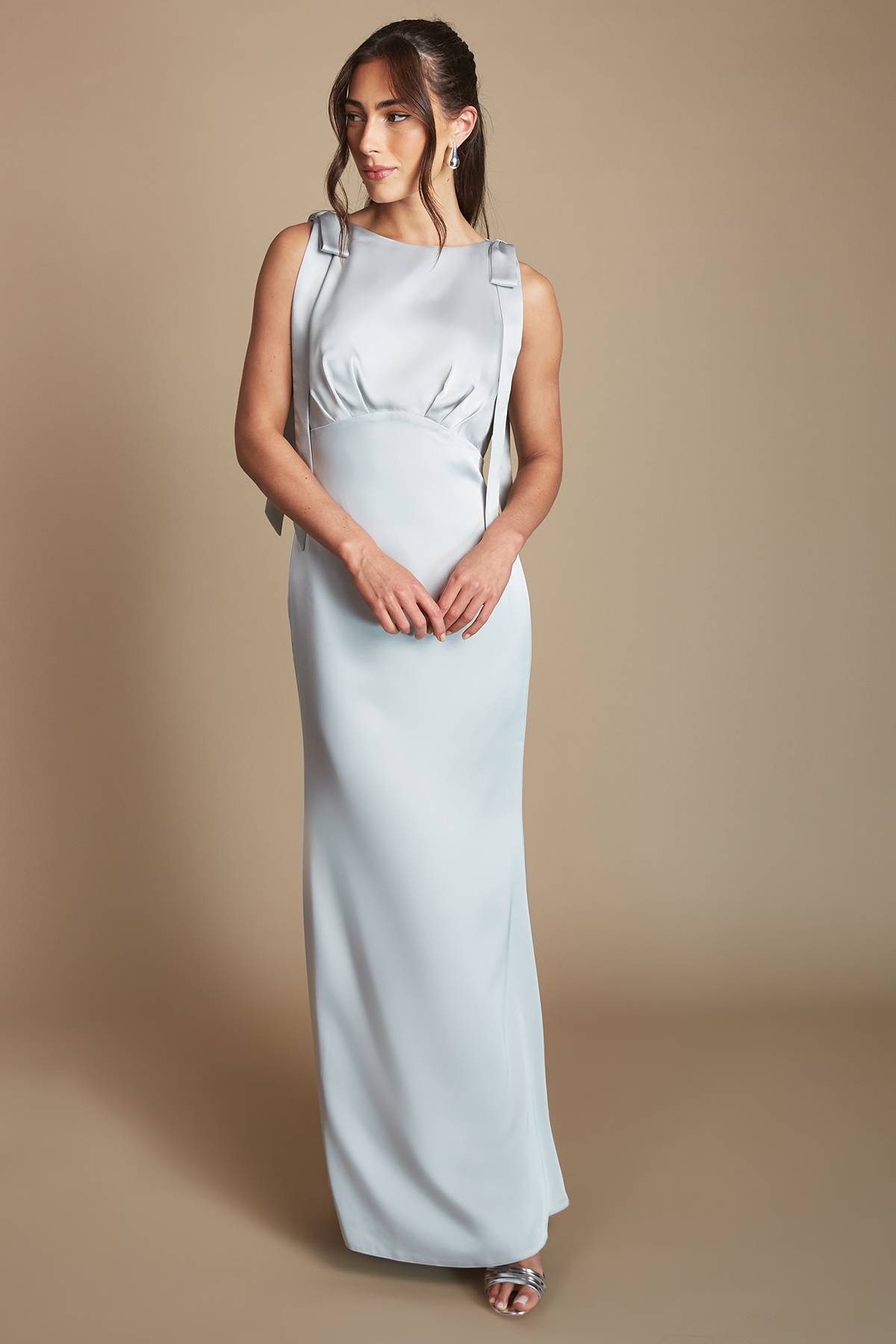 Coast Robe De Demoiselle D'honneur Maxi En Satin Coast Honoured Sans Manches À Col Haut Et Épaules Nouées