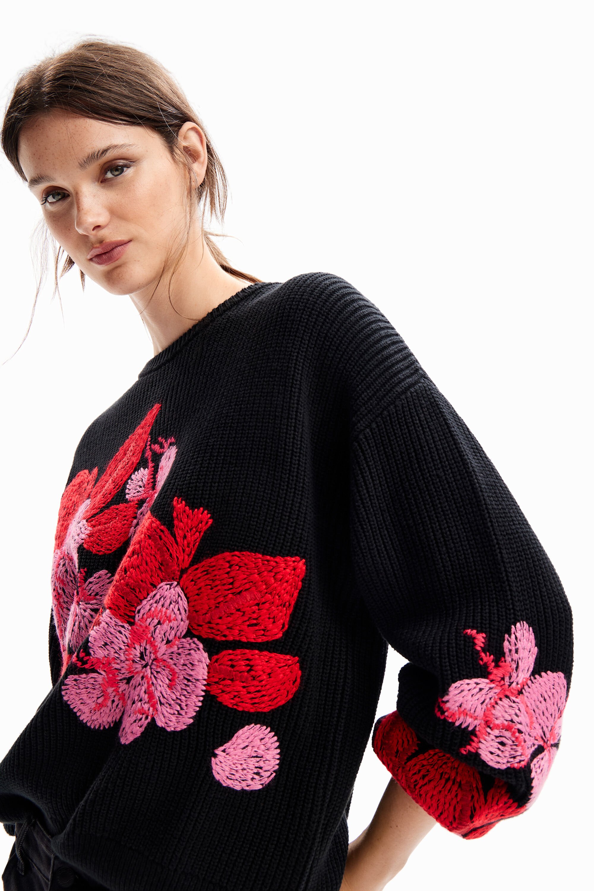 Pull brodé fleurs