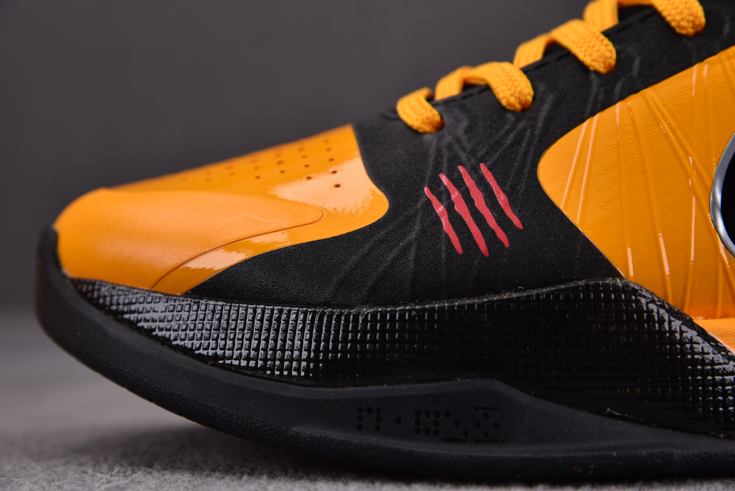 Nike Kobe 5 Protro Bruce Lee